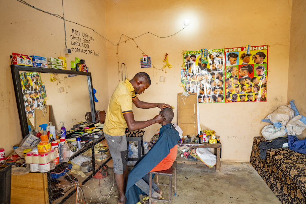 Le projet SOLSOMATI est de contribuer à l’amélioration des conditions de développement humain et économique des populations rurales de la Région de Mopti en permettant l’accès aux services modernes et durables de l’électricité pour des usages productifs, sociaux et domestiques Somadougou dans la region de Mopi au Mali.